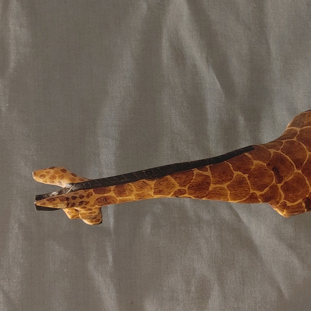 đŚ Wooden Giraffe - Picture 7 of 13